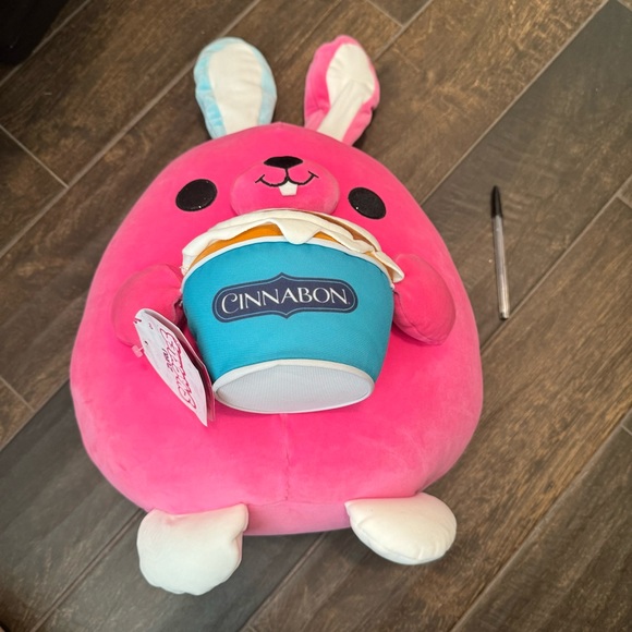 Zuru Snackles Other - NWT Zuri Snackles Britney the Bunny